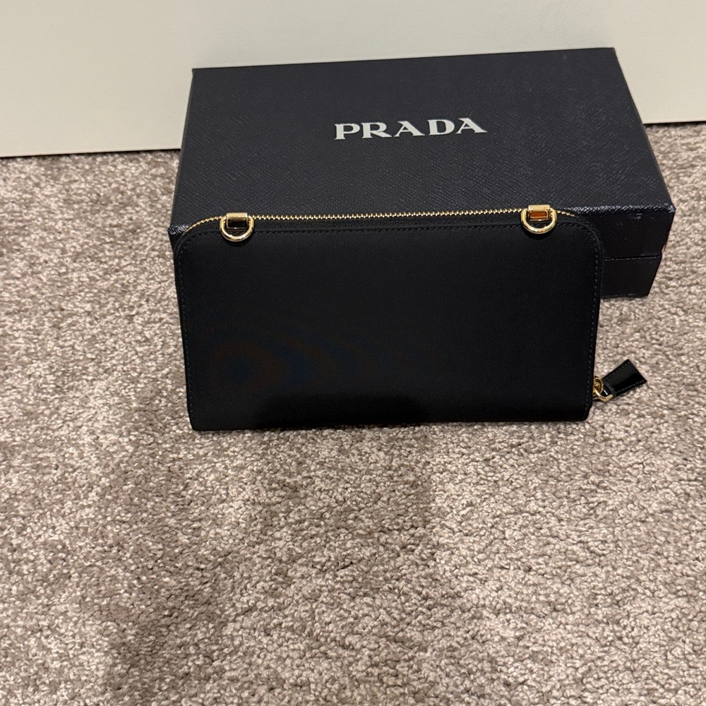 Prada Re-Nylon and brushed leather wallet with shoulder strap - Picture 5 of 10